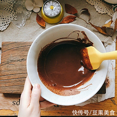 「万无一失」巧克力熔岩蛋糕