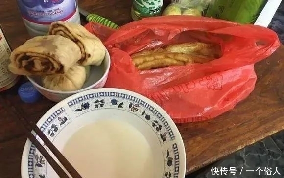 我在非洲的苦逼生活,替老板管黑人,一斤青菜卖40元,牛肉卖8块