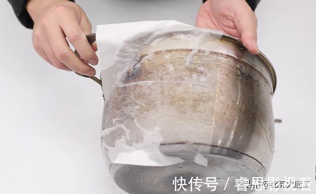 洗涤剂|不锈钢锅的黄渍难清除？只需一招，不用任何洗涤剂，轻松去除黄渍