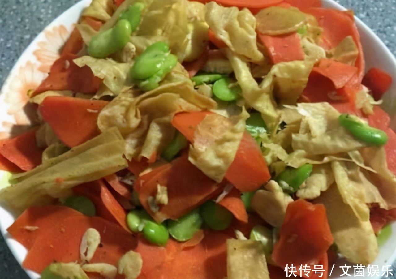 女性想要皮肤好，3种食物离不开，润肠通便，增强抵抗力！