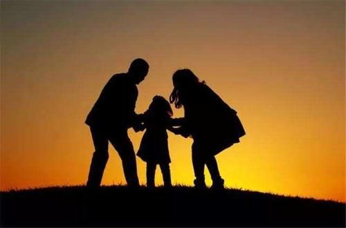 父母|清华教授：凡是长大有出息的孩子，他们的父母大多有这3个特质