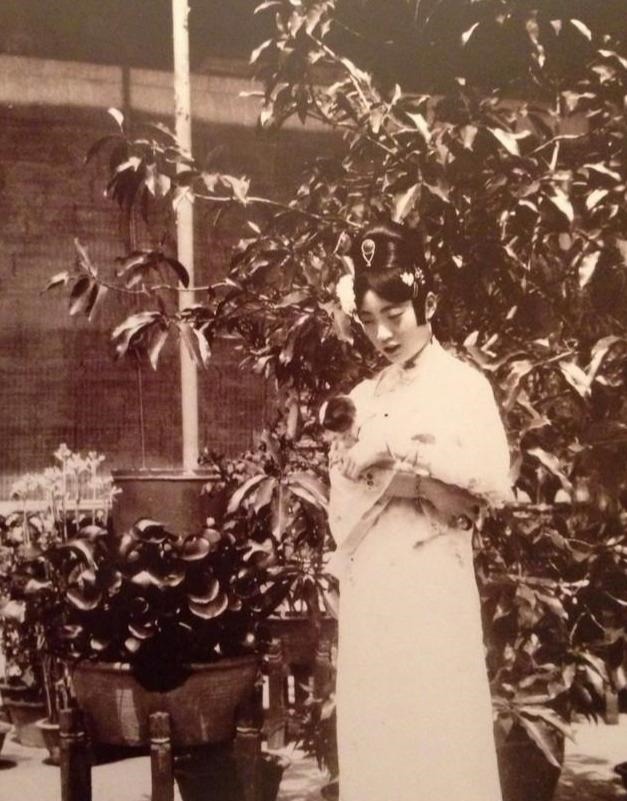 皇后|「老照片」从妙龄少女到1个疯子！今日盘点，末代皇后婉容！