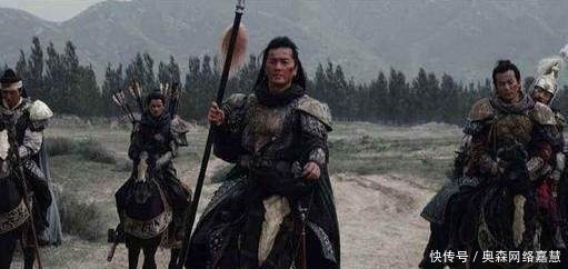  杨家将|杨家将全部战死, 佘太君给他们守灵时, 看到一乞丐竟然晕了