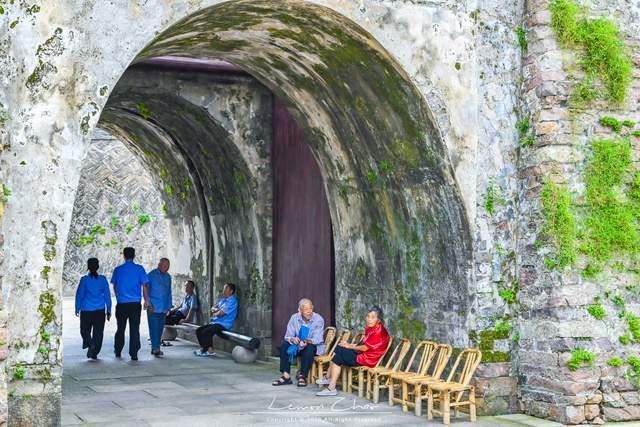 国内超适合老年人旅行的3个地方，堪称绝世美景，来了就不想走