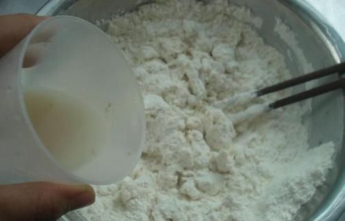 发面不用等几个小时了,学会这样做,20分钟发满盆,省时省力