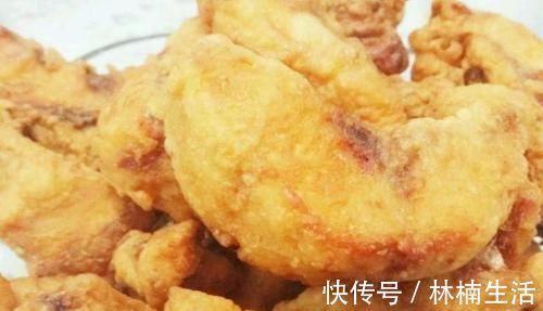 炸鱼块，别再挂面糊了，教你这样做，鱼块更酥脆入味！