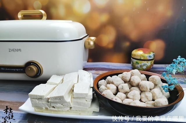 一家4口在家吃酱香排骨火锅,花了150,比吃快餐便宜,超值