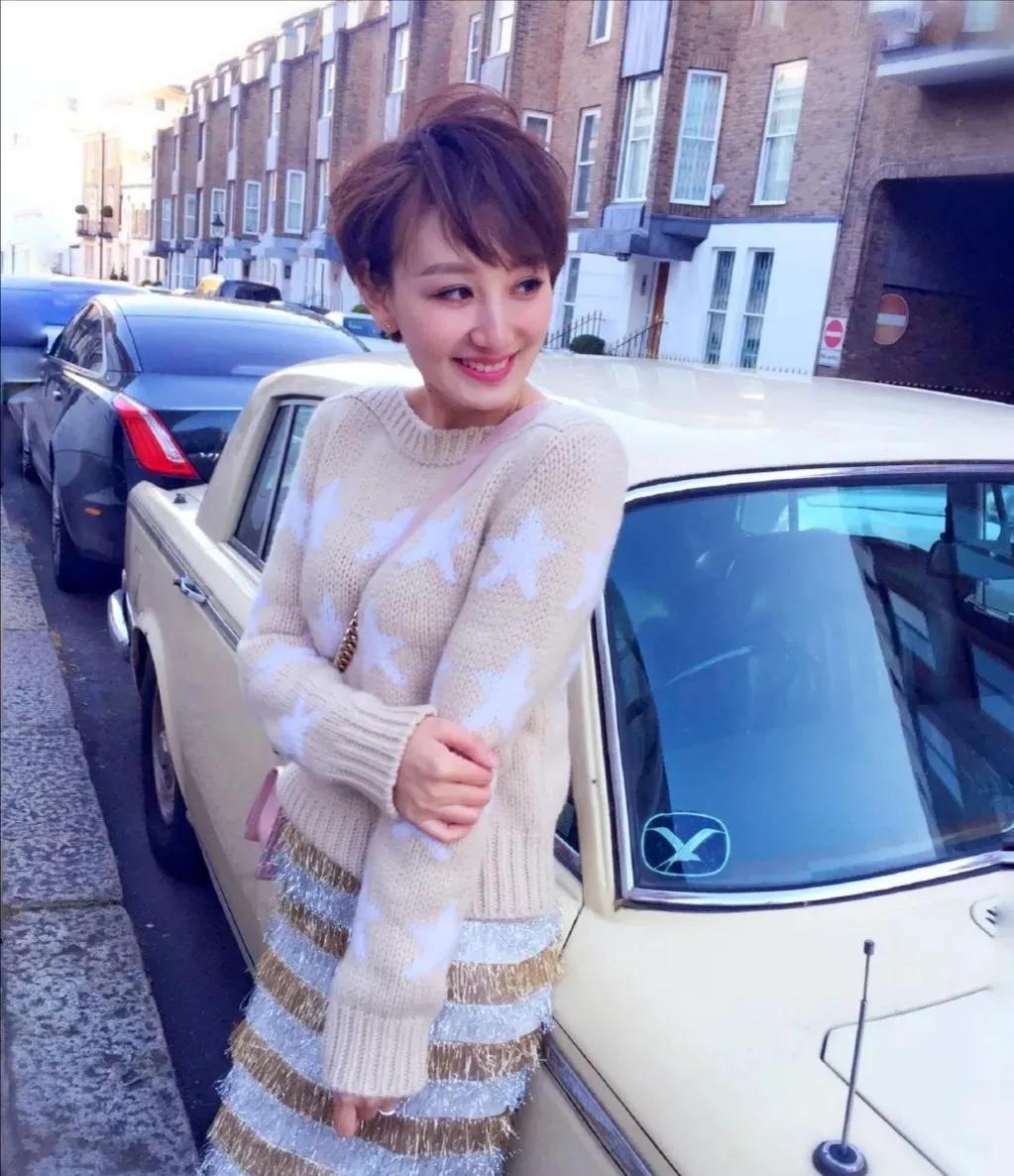 江蘇衛(wèi)視女主持人：郭曉敏