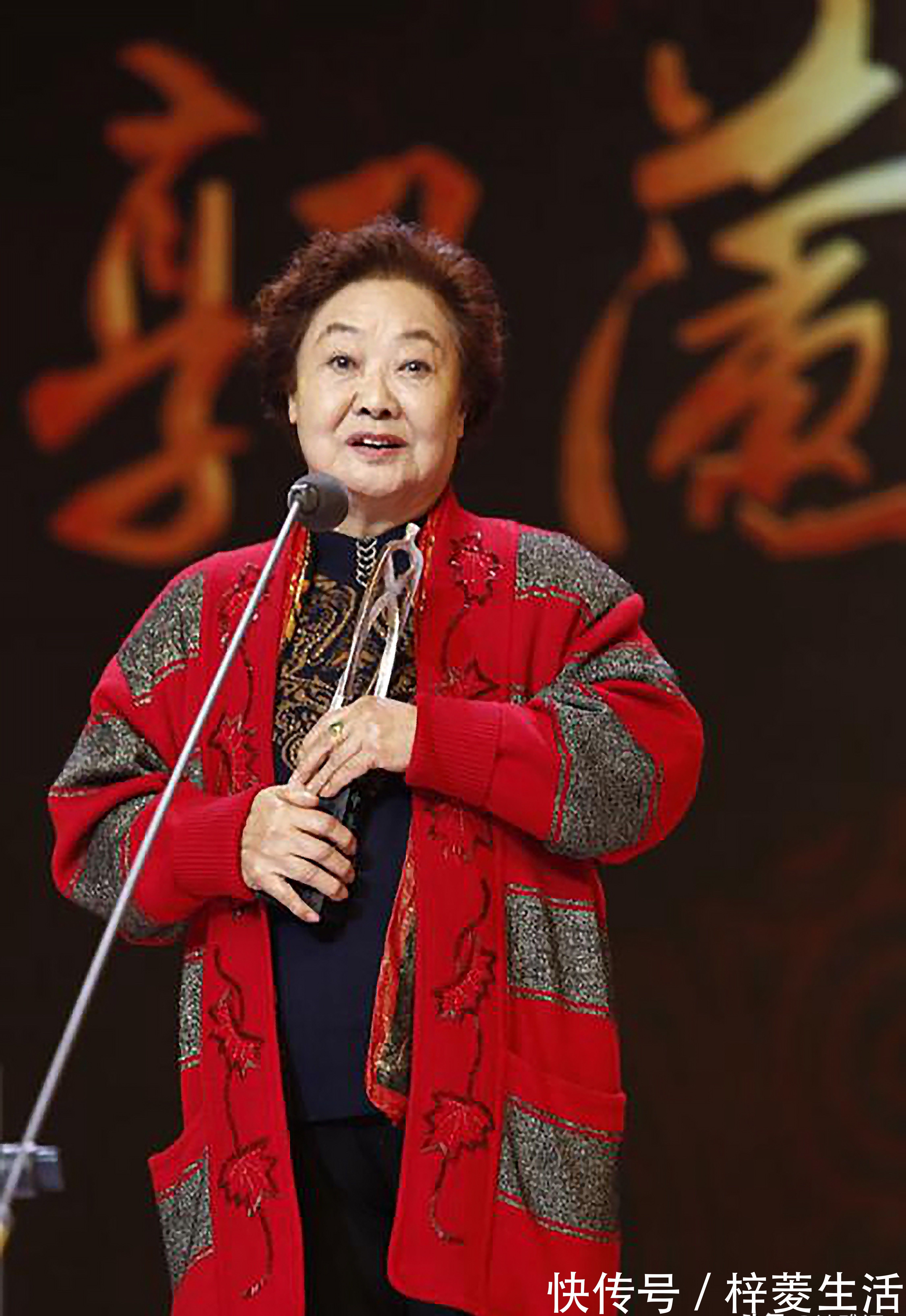 人说山西好风光$女高音歌唱家郭兰英,8幅书法真迹作品欣赏,网友:书法美人更美