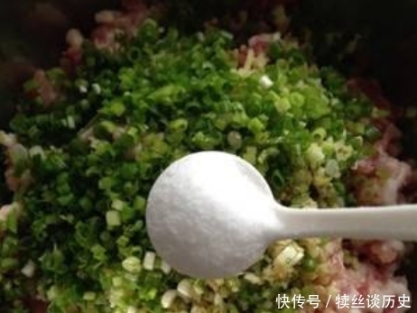 调料|拌馅时,2种调料不能放,很多人每次都放,所以饺子又干又柴不香