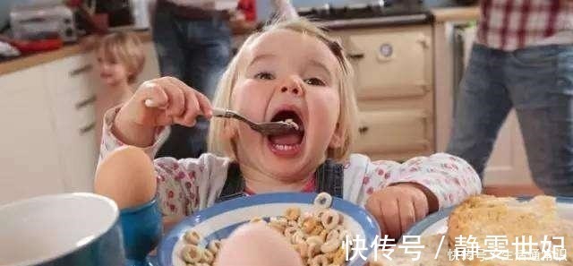 面包|每天给孩子做早餐,这三种食物不适合给孩子吃,对身体有影响!