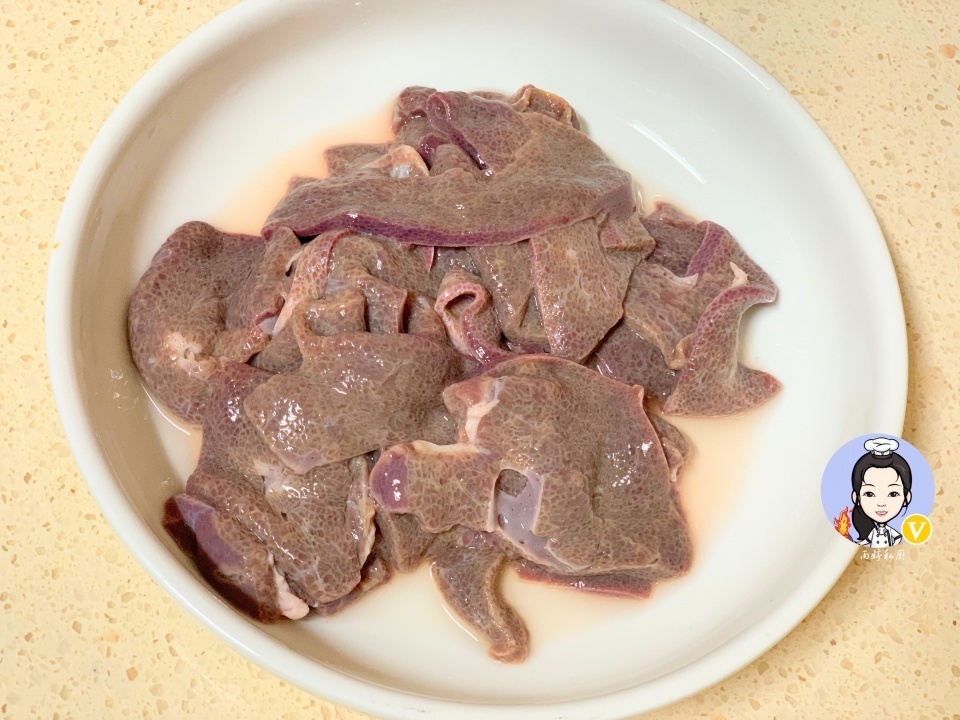 不管猪肝怎么做,这一步千万要有!去除毒素,猪肝又嫩又滑还不腥