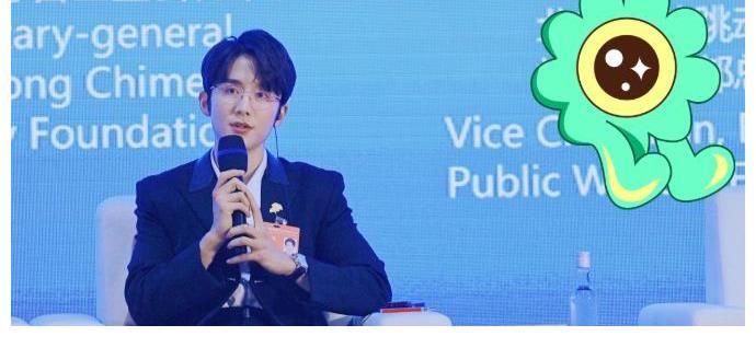 野生植物|張新成再現(xiàn)威震天逗小朋友的搞笑名場(chǎng)面，成功解鎖搞怪能手，網(wǎng)友直呼神還原