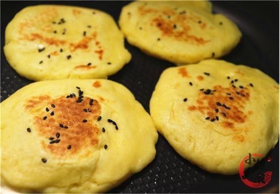 烙饼|爱吃糯米粉的留意了，30年大厨教你一招，手不粘面，好吃又解馋