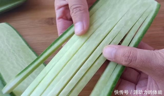 用40年的老方法来腌制萝卜干,简单3步,1天就能吃,嘎嘣脆!