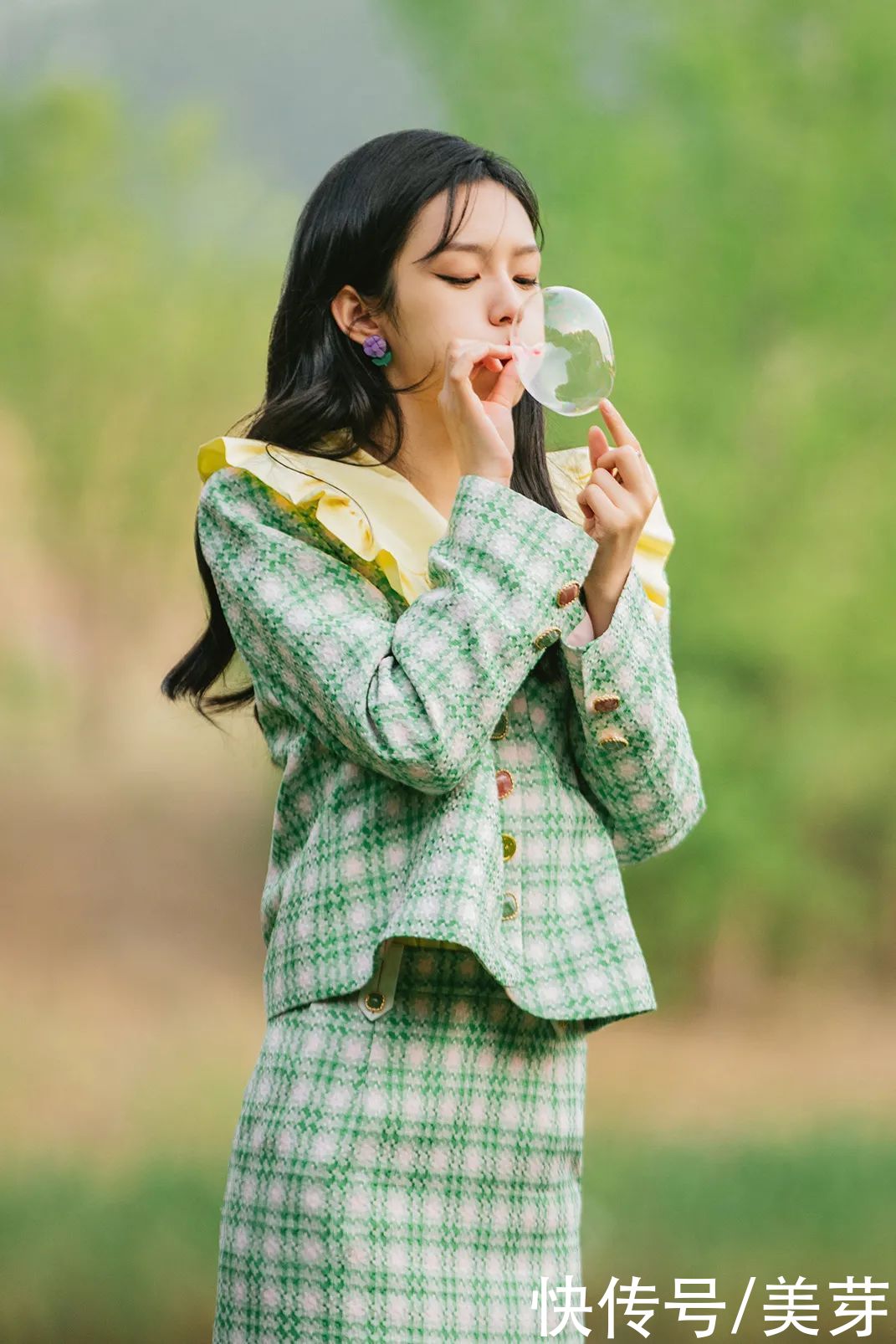 宝藏女孩|00后输了，这届95后小花也太会穿了吧