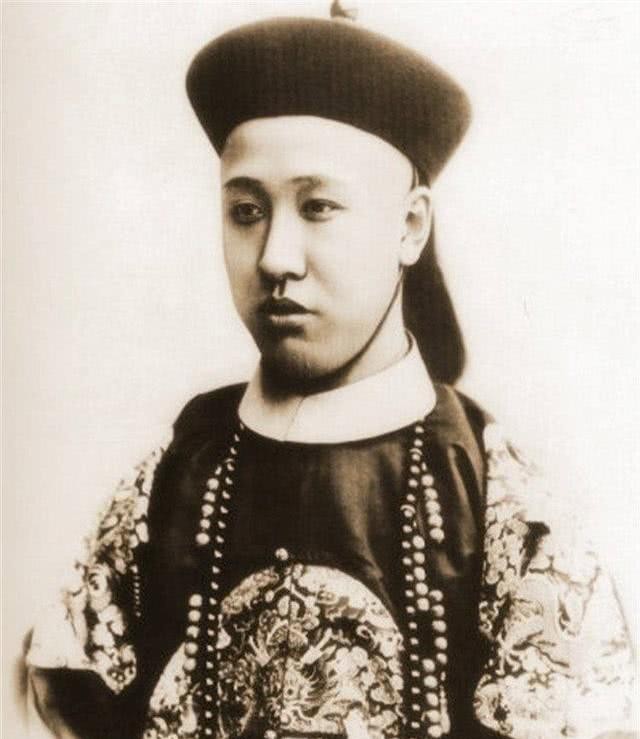 文绣|末代皇帝溥仪私家相册，张张经典，总有一张你没见过