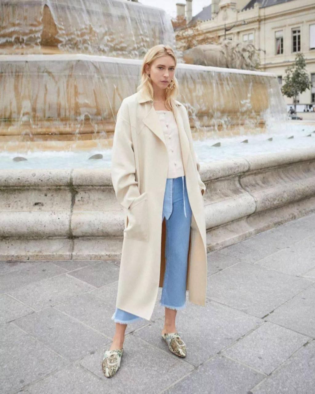  黑色|比驼色显白，比黑色高级，大衣今年流行这5个颜色！