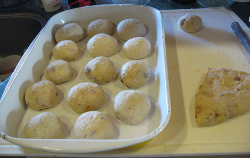 早餐，别再做面饼了，试试这面包，咬一口满嘴喷香，家人都爱吃！