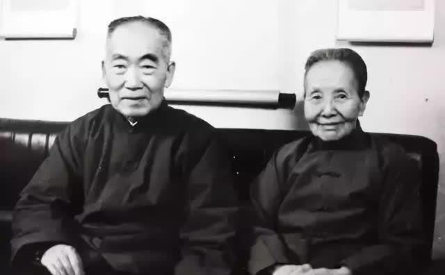 林徽因$被张爱玲讽刺,被林徽因怼,被鲁迅瞧不起,为何她们都看不惯冰心