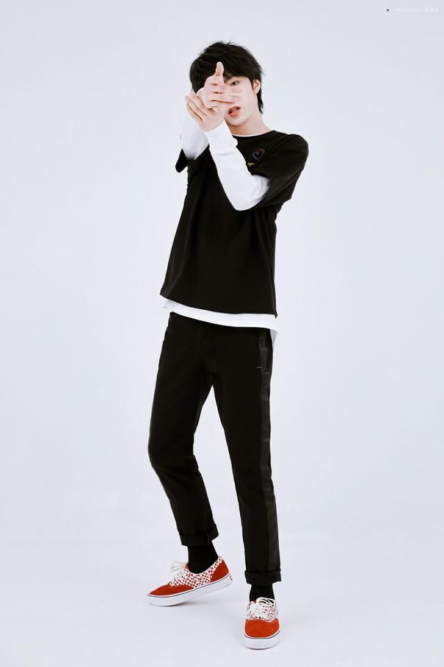 明星爱豆壁纸 你们要的刘耀文高清壁纸