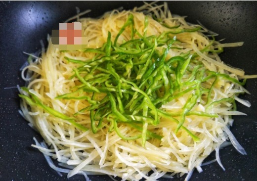 吃这菜真爽,两三下炒一盘,隔几天就做一回,比大鱼大肉都香