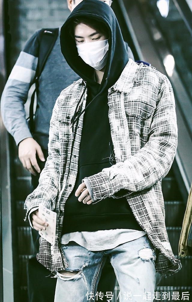 王一博的万有吸引力,越青春越破烂,“丐帮”造型成潮流范本!