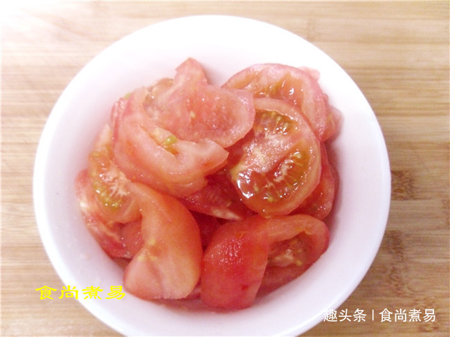 豆腐此做法,不加肉,却比有肉还好吃,嫩滑爽脆,特别简单