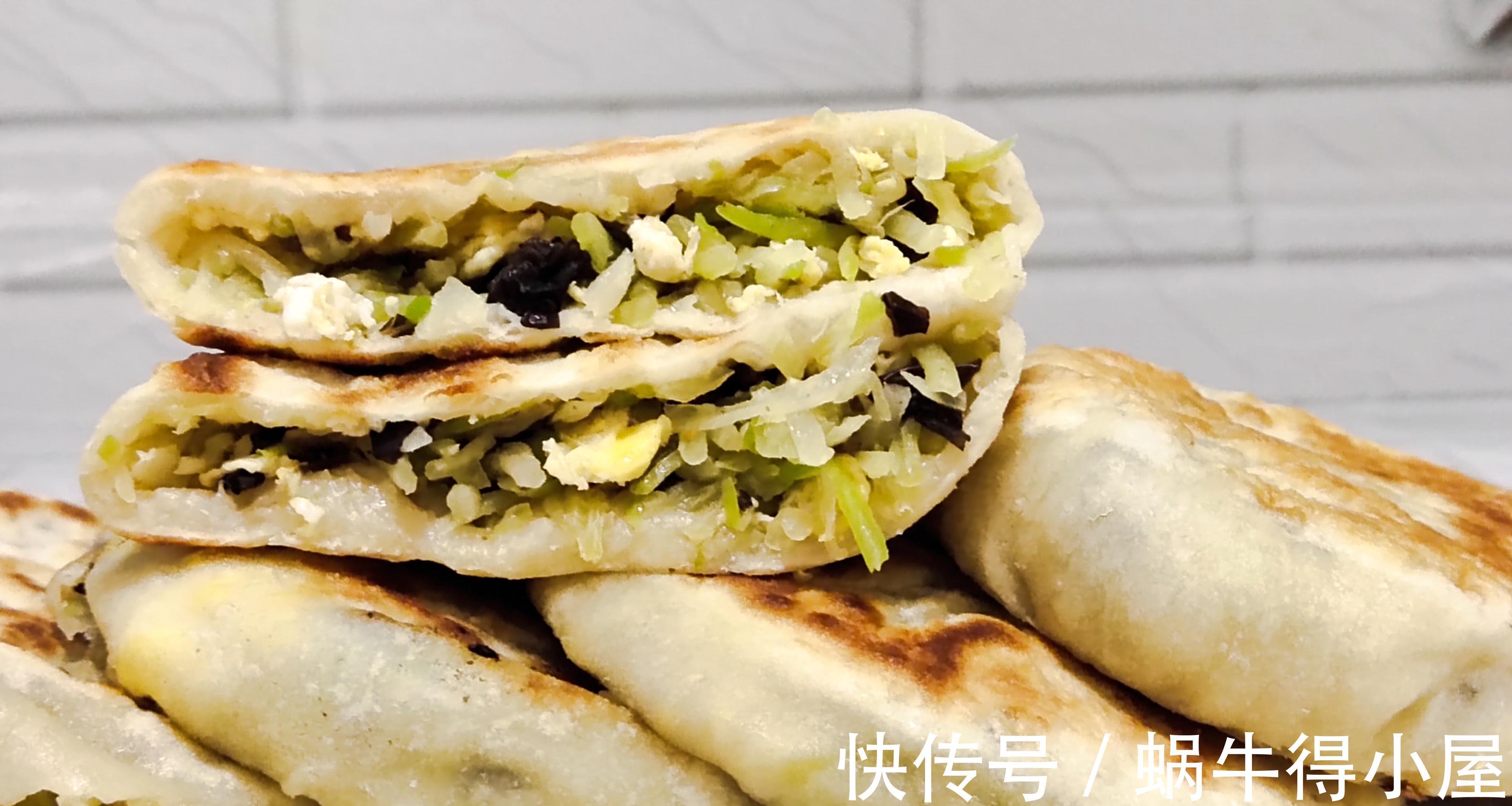 早餐别吃油条了，一根萝卜加3个鸡蛋做成馅饼，皮薄馅多，好吃