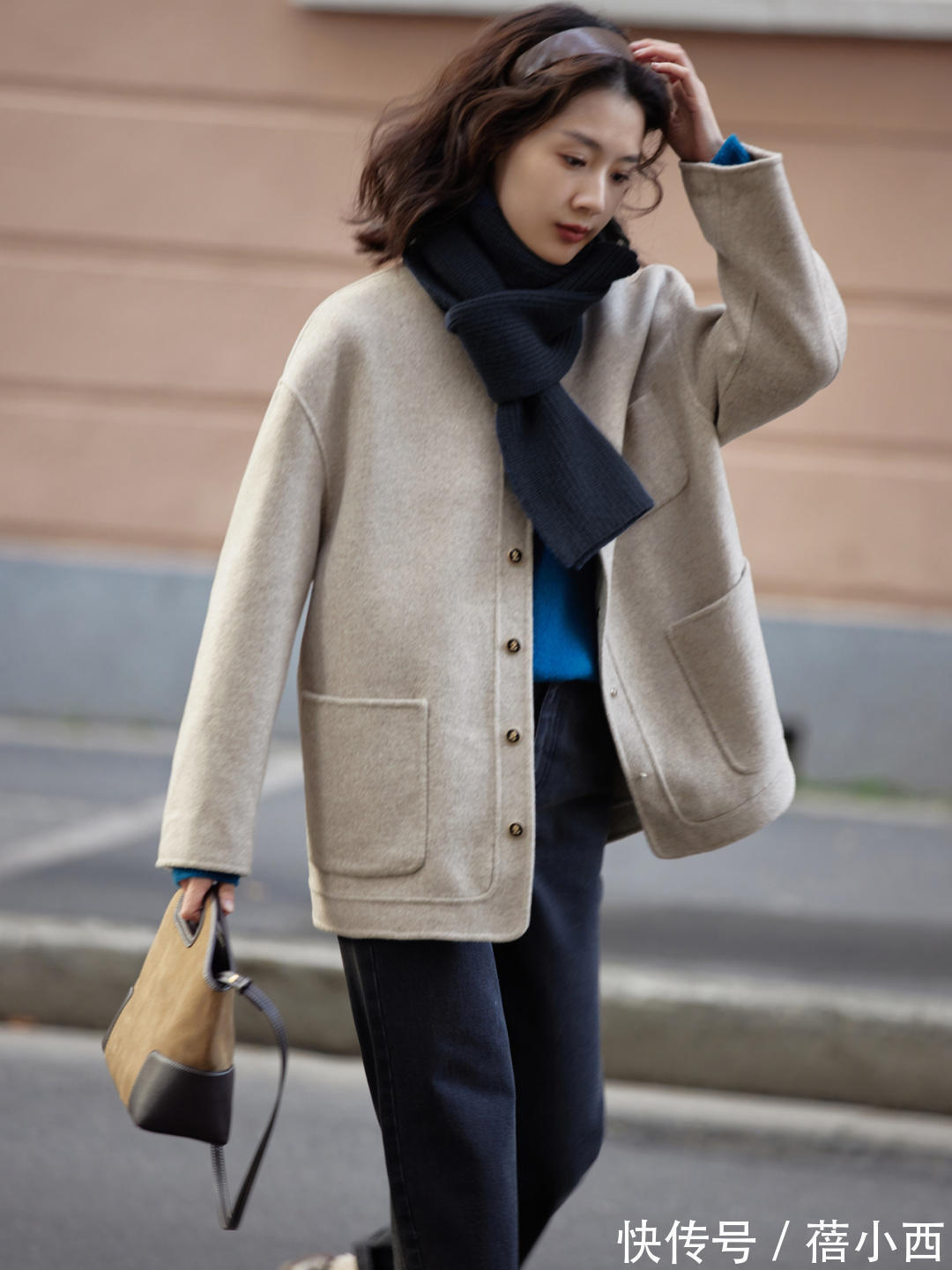 搭配|冬天除了穿大衣、羽绒服,还可以穿“毛呢外套”,简单实穿有气质