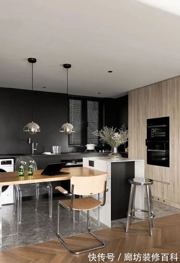 小户型|81m2独居住宅,打造书与猫与人的居家空间