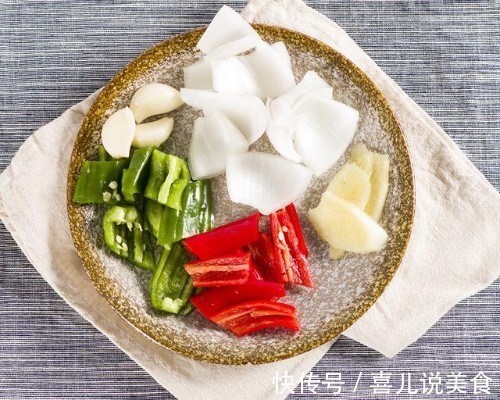 鱿鱼这么做最简单,开胃解馋又下饭,米饭遇上它有多少都不够吃!