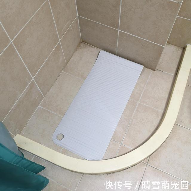 干湿分离|卫生间做了干湿分离依然到处都是水?只有一道隔断,不算干湿分离