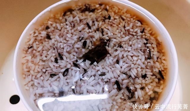 年夜饭不能少了八宝饭,象征着团圆美好,好做好吃又好看