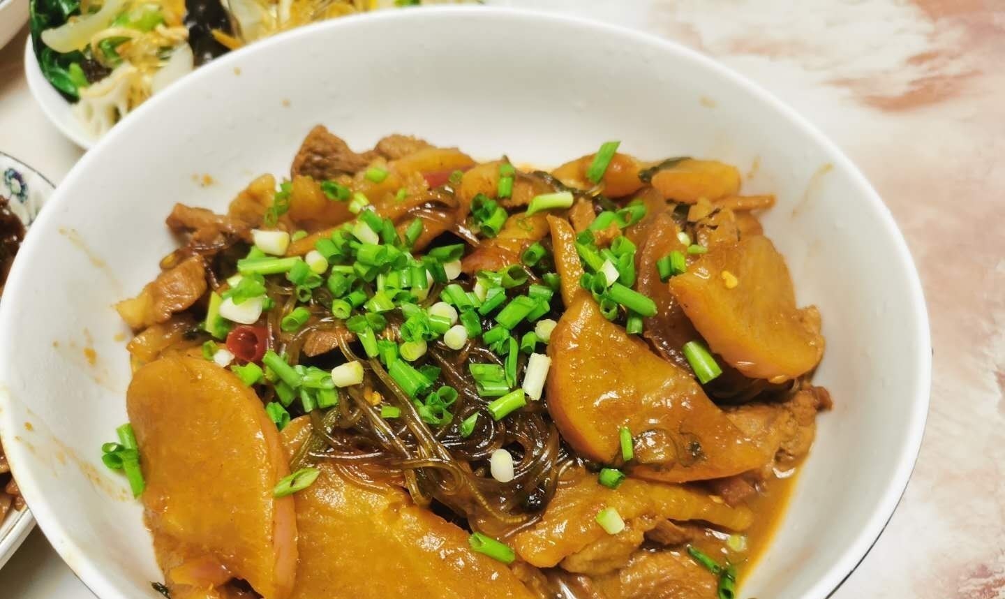 小姑子一家光临，弟妹做的8菜1汤在朋友圈火了，网友：真舍得