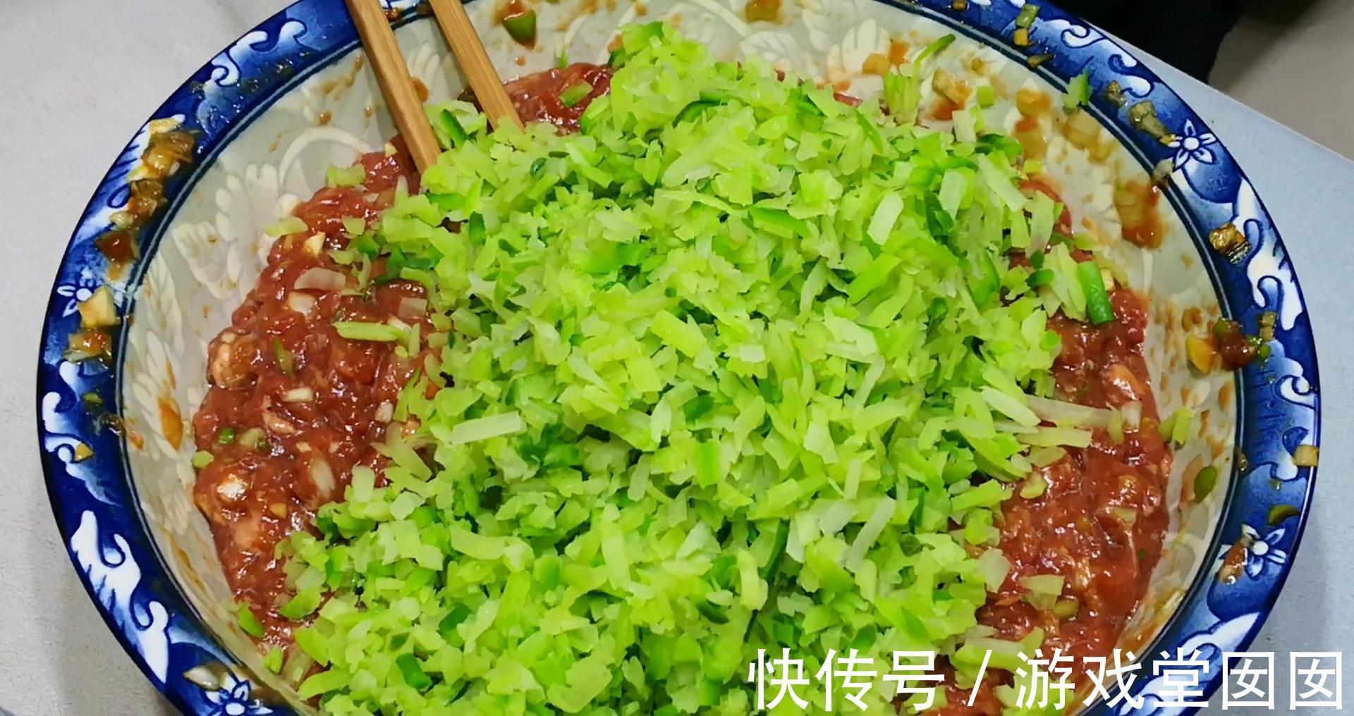 牛肉饺子最好吃做法,鲜香十足不油腻,汤汁饱满超好吃,太香了!