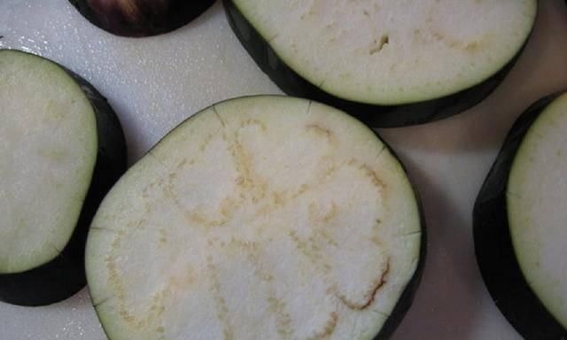 我做的茄子一上桌老少都抢着吃,不吃3碗饭不下桌,味道香死了