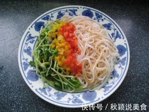 教你爽口解馋的凉拌米粉，简单易做又营养美味，吃的真过瘾