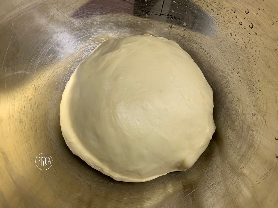 自从学会面粉这种做法,女儿隔三差五点名吃,缺点就是太酥太好吃