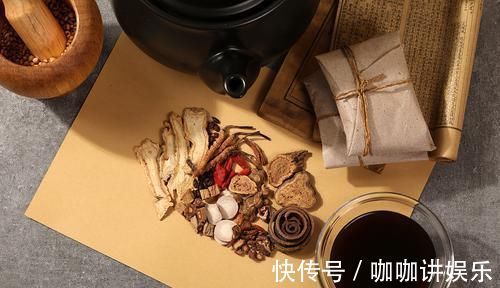 土茯苓|治痛风最有效的方子!1味小药泡茶喝,一次不到1块钱,一天即愈!