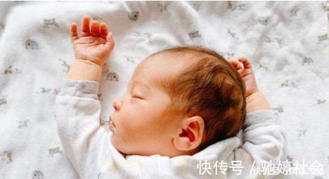 信号|“妈妈，我该用枕头啦”，宝宝发出这几个信号，家长该买枕头了