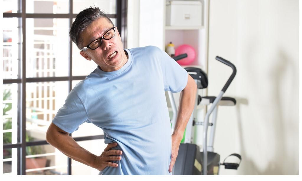 张大哥|吃钙片能预防骨质疏松吗？骨科医生：坚持做好3件事，骨骼更强壮