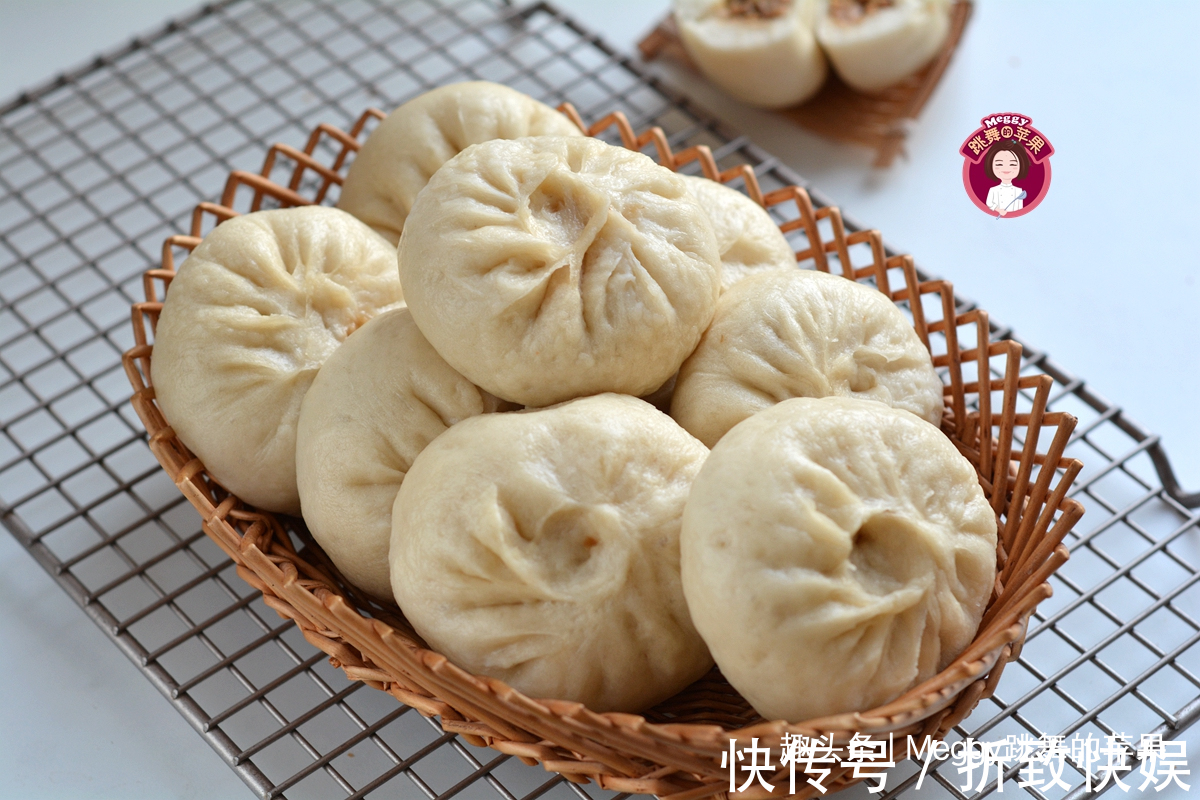 酱肉|酱肉包子太香了,蒸两锅晚餐早餐全解决,家中存货再也不愁吃