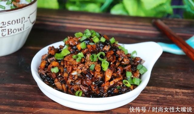 不用|香菇酱原来这么简单,学会了再也不用买,现在现吃,拌面很香!