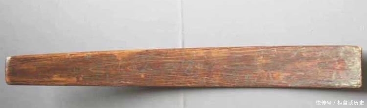 宋朝官员|宋朝大臣上朝,为何会拿一块板子?有何用处?这是宋朝特色吗?