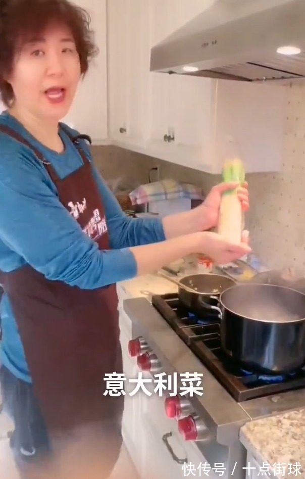 黑醋|郎平晒度假生活:换了新发型在家为女儿做西餐,还登上了美国春晚