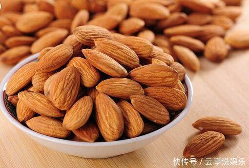 成本很低的食物磨成粉,女人常吃,色斑皺紋全趕跑,50歲不顯老