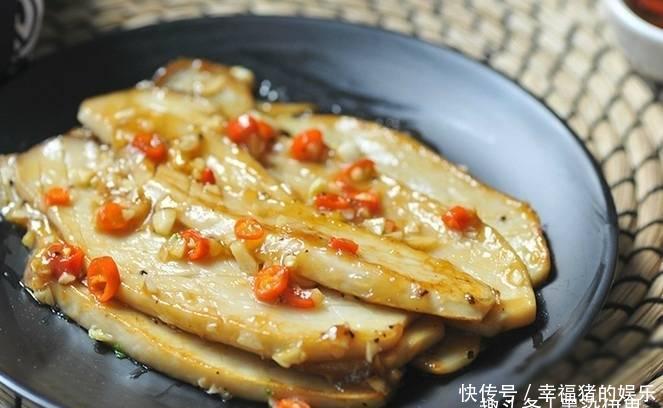 蚂蚁上树、栗子胡萝卜炖猪蹄、香煎杏鲍菇，又可以上年夜饭桌