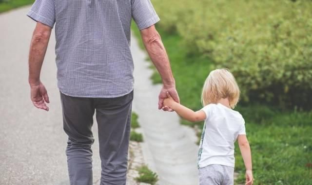 孩子|家有男孩,15岁之前一定要跟孩子说这些话,孩子长大会感激你