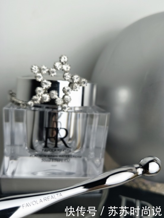 面霜|四款热门的“抗老面霜”,更适合30岁以上女人,年轻女孩别乱用